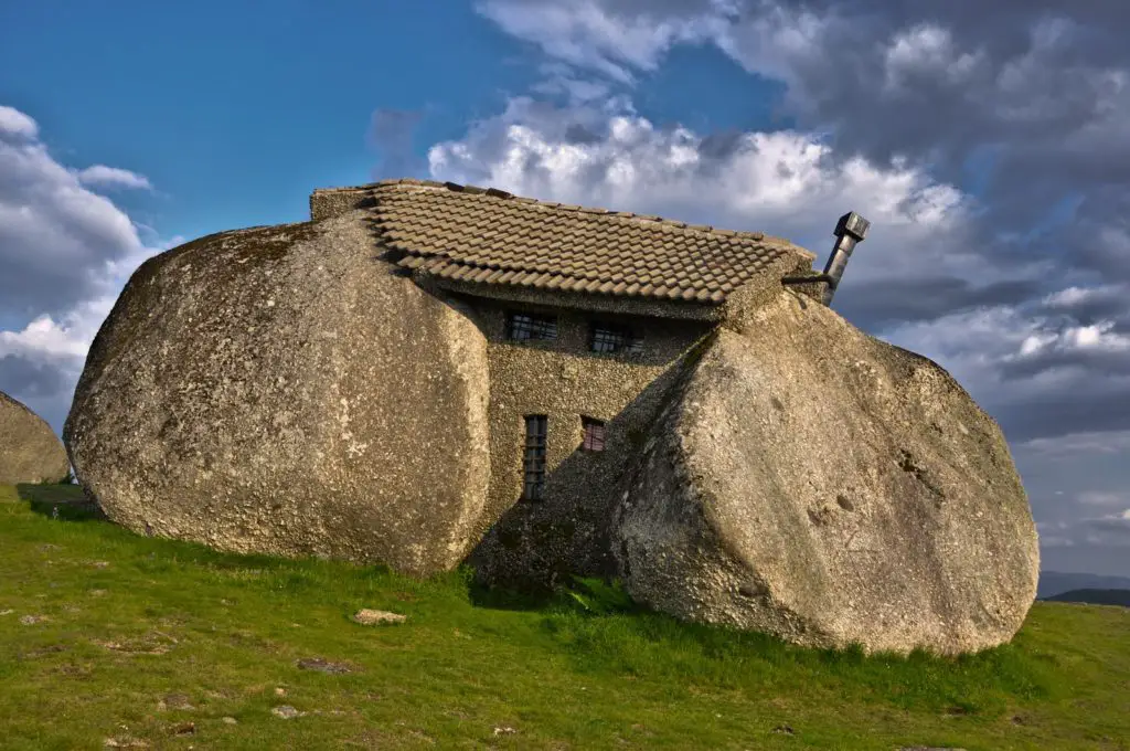 Stone House - Guimaraes, Portugal - Malta