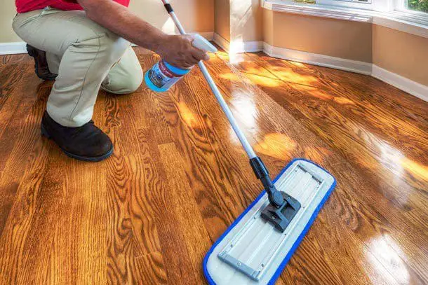 Cleaning hardwood flooring