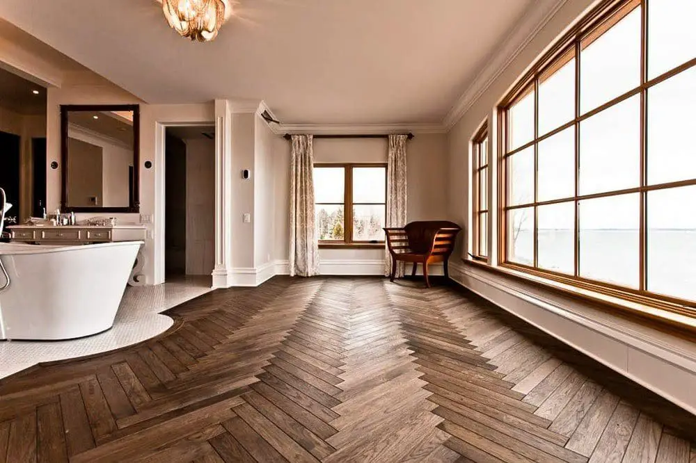 Home living room with hardwood flooring