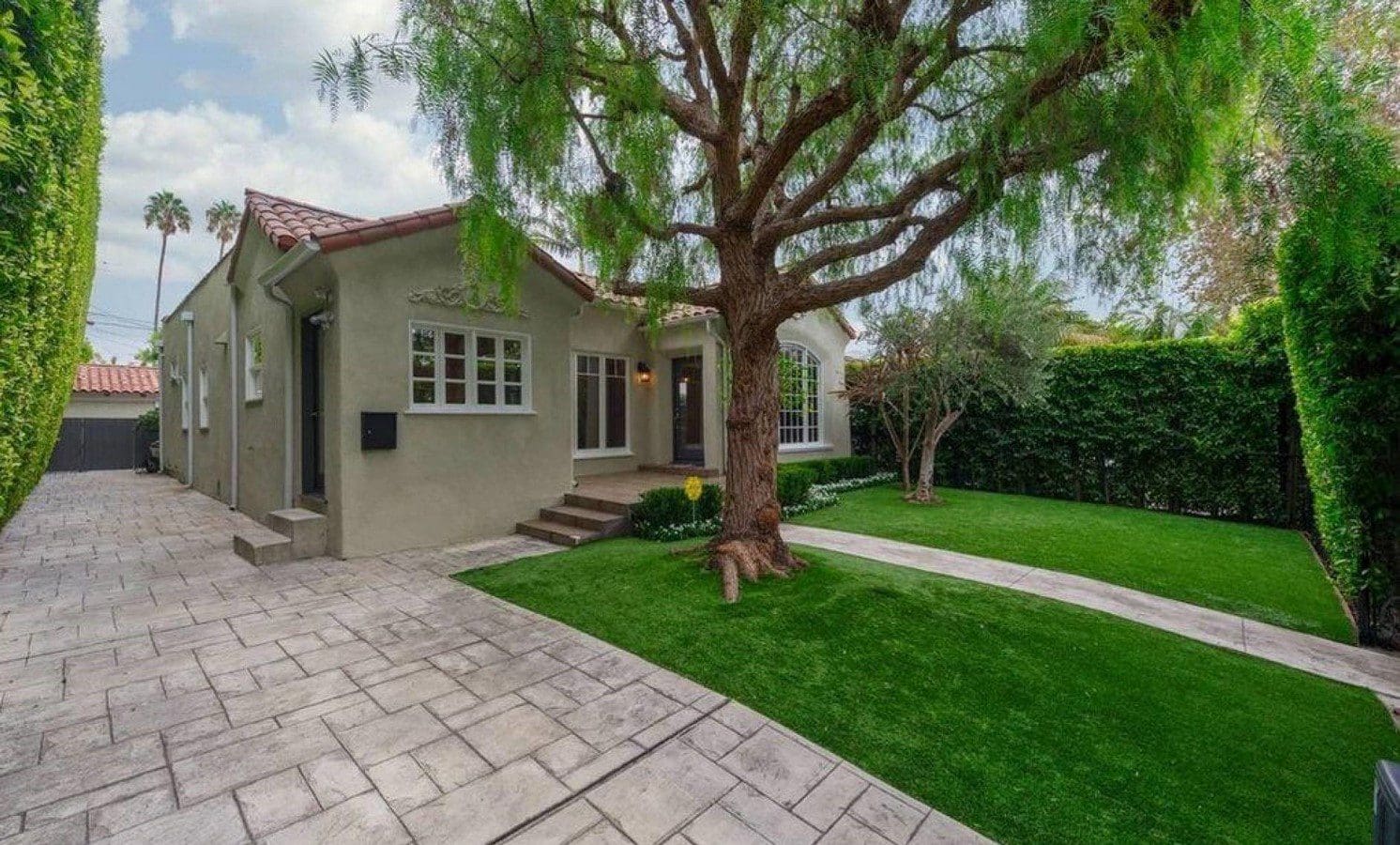 Taking A Tour Inside Charlize Theron's Houses In Malibu and Hollywood