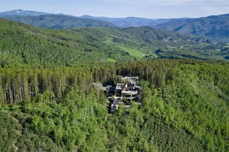19 Stunning Houses In The Woods Everyone Loves