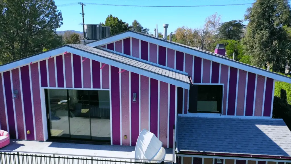 Striped paint on home's exterior