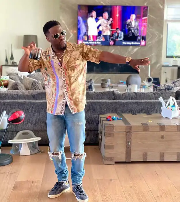 Kevin Hart in his living room