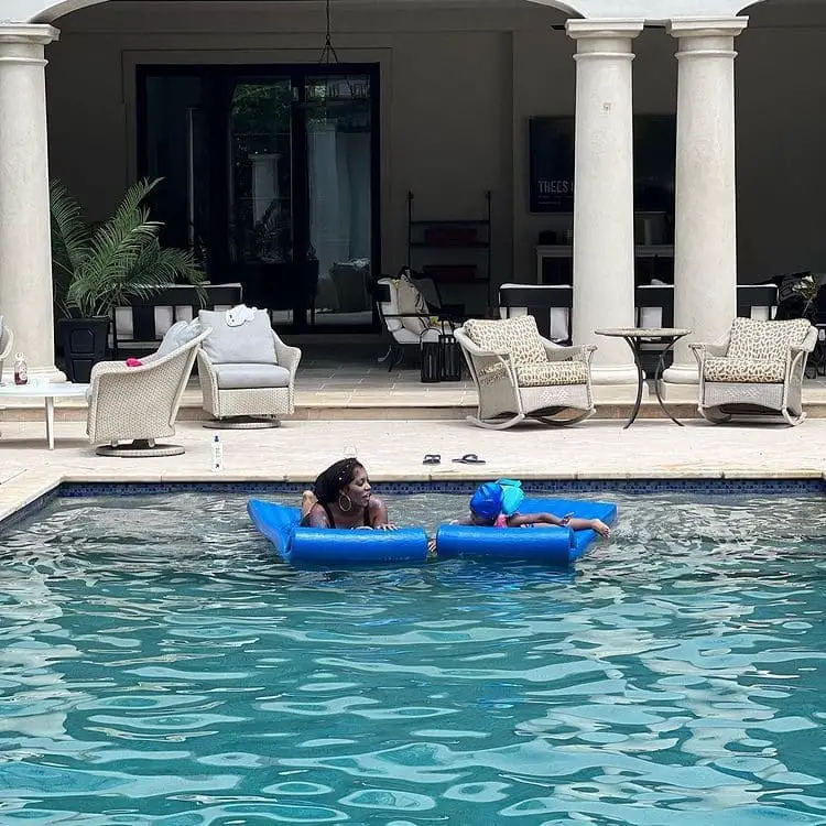 Porsha Williams swimming with her daughter