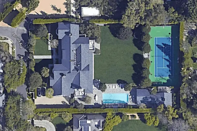 Google Maps view of Steve Carell's house in North Hollywood, California