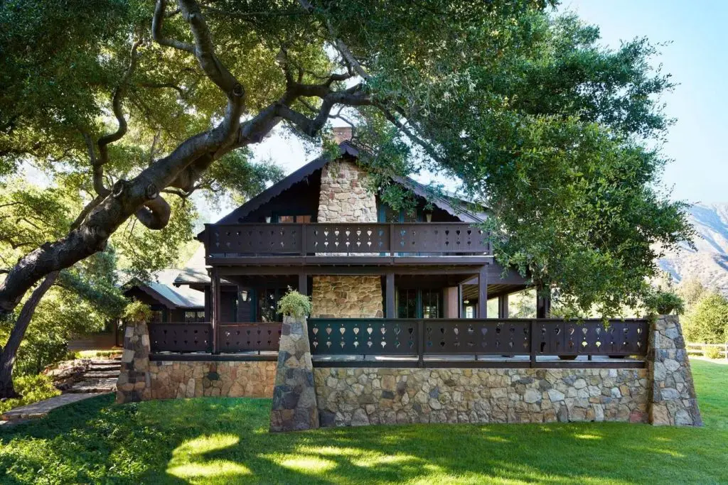 Anne Hathaway's House In California