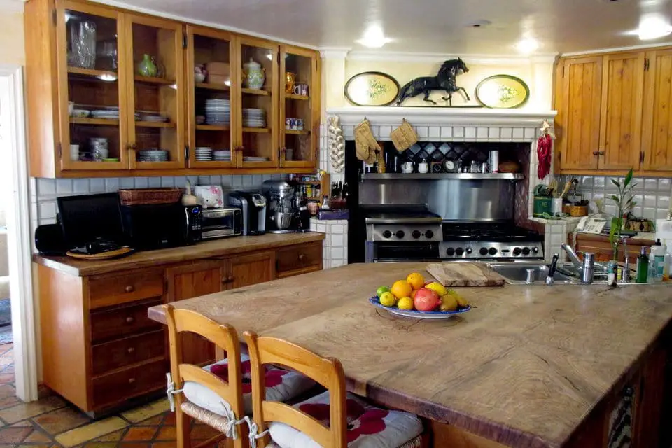 Lisa Rinna’s kitchen (Source: Bravo TV)