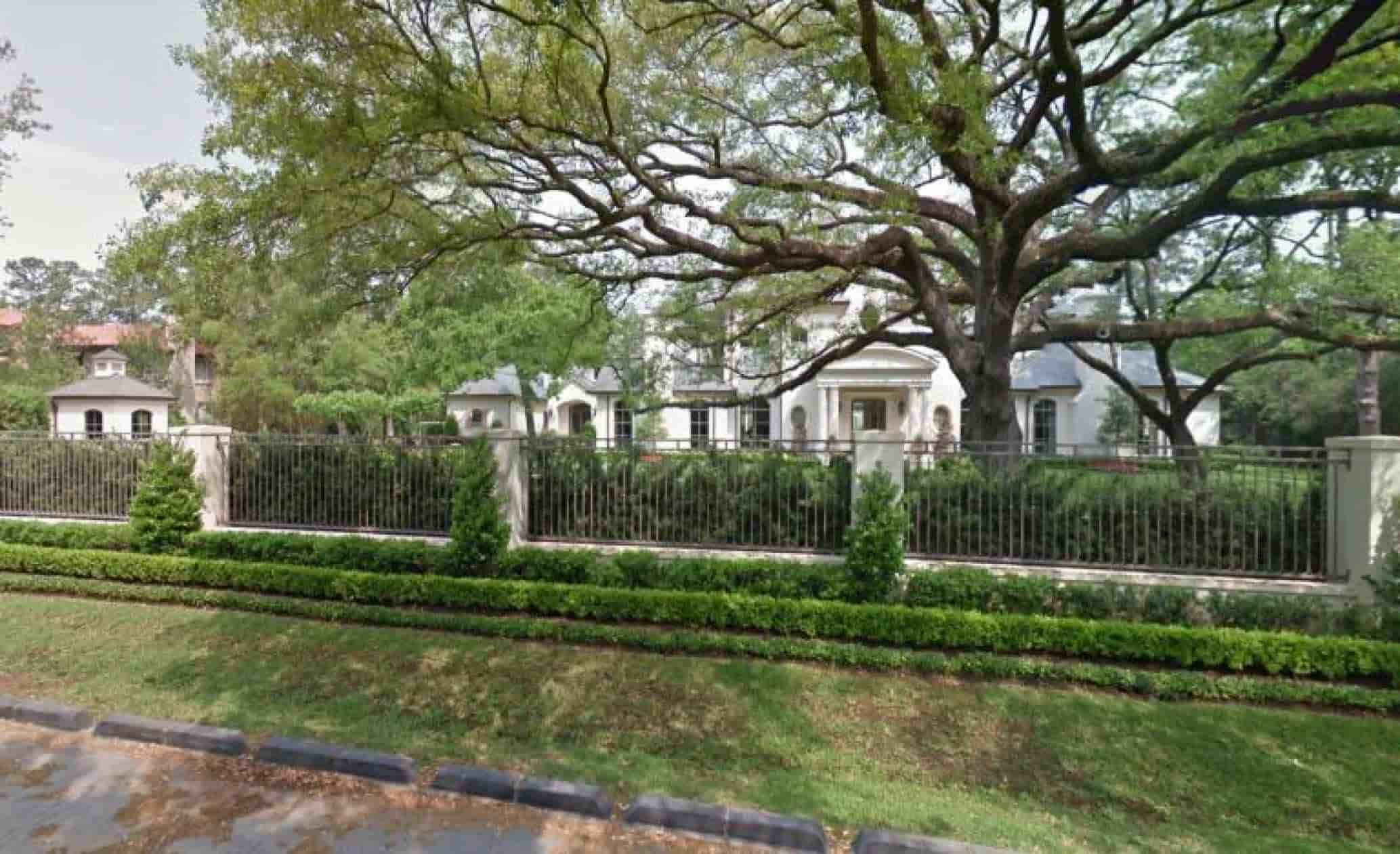 The outside of Joel Osteen’s house (Source: Google Maps)