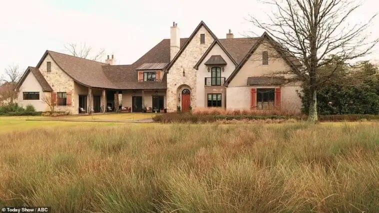 Willie Robertson’s Stunning House in Louisiana - A Tour Inside