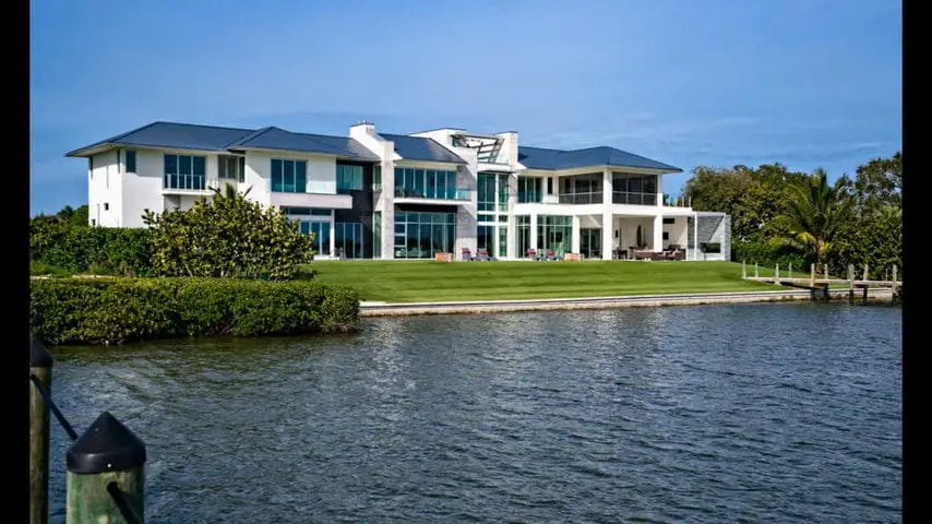 Rickie Fowler’s outdoor area 