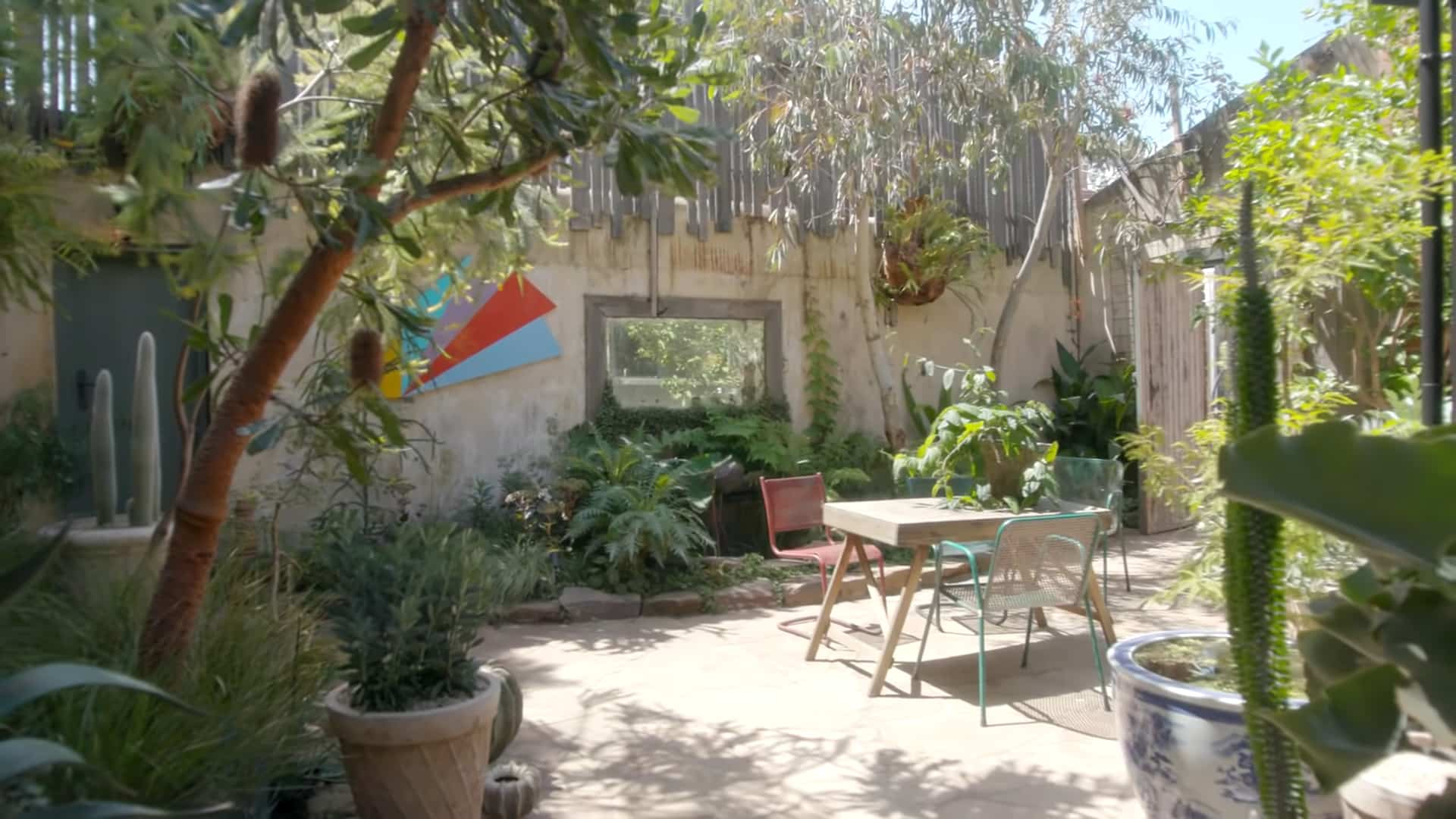 Troye Sivan’s outdoor area