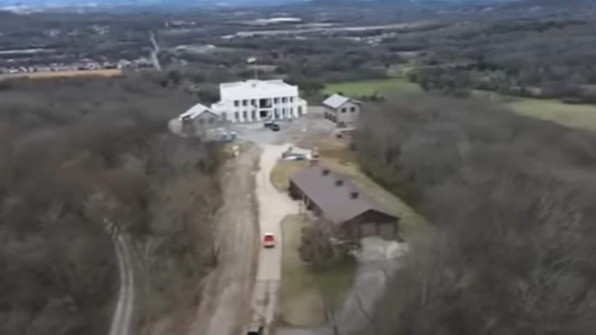 The area surrounding Kid Rock’s house