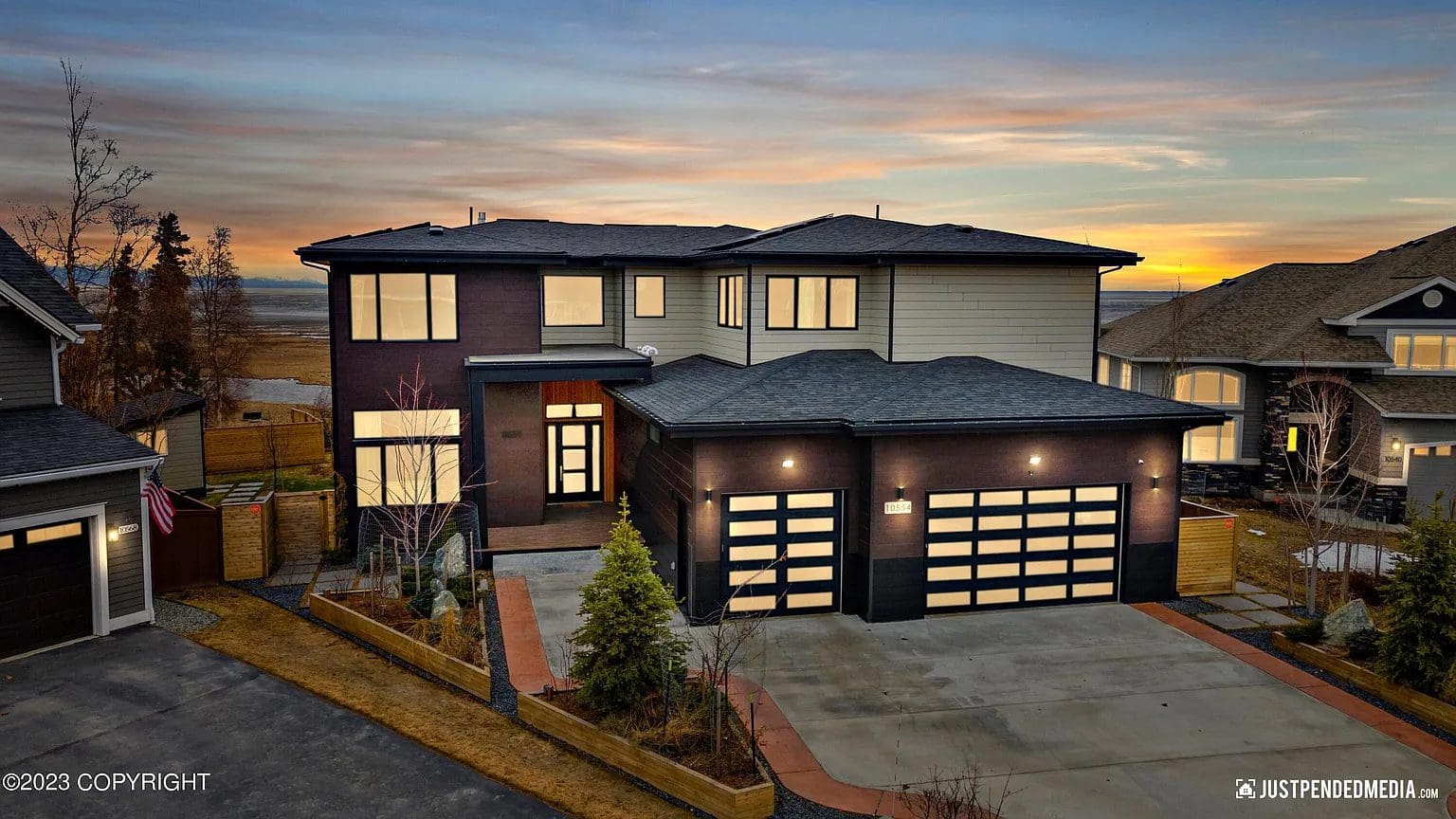 10554 Whitby Cir, Anchorage - $2,599,000