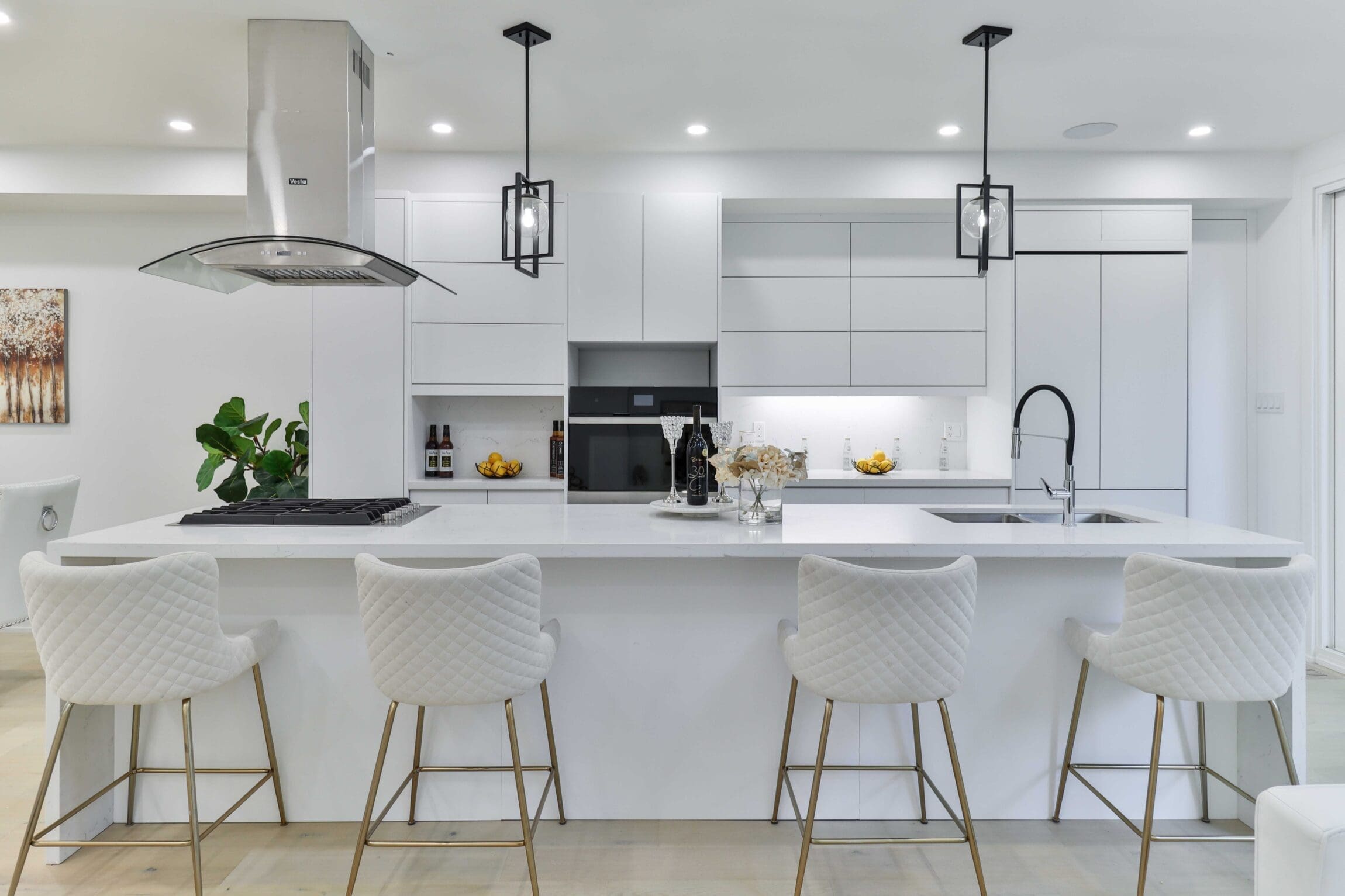 White home kitchen design