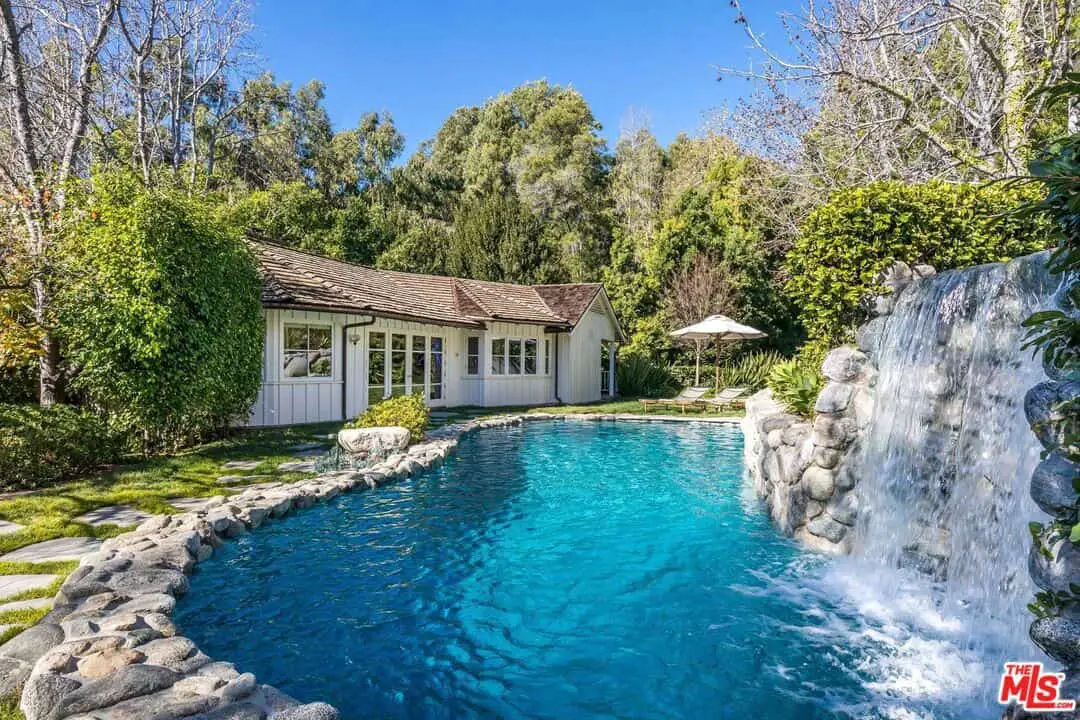 Jim Carrey’s pool