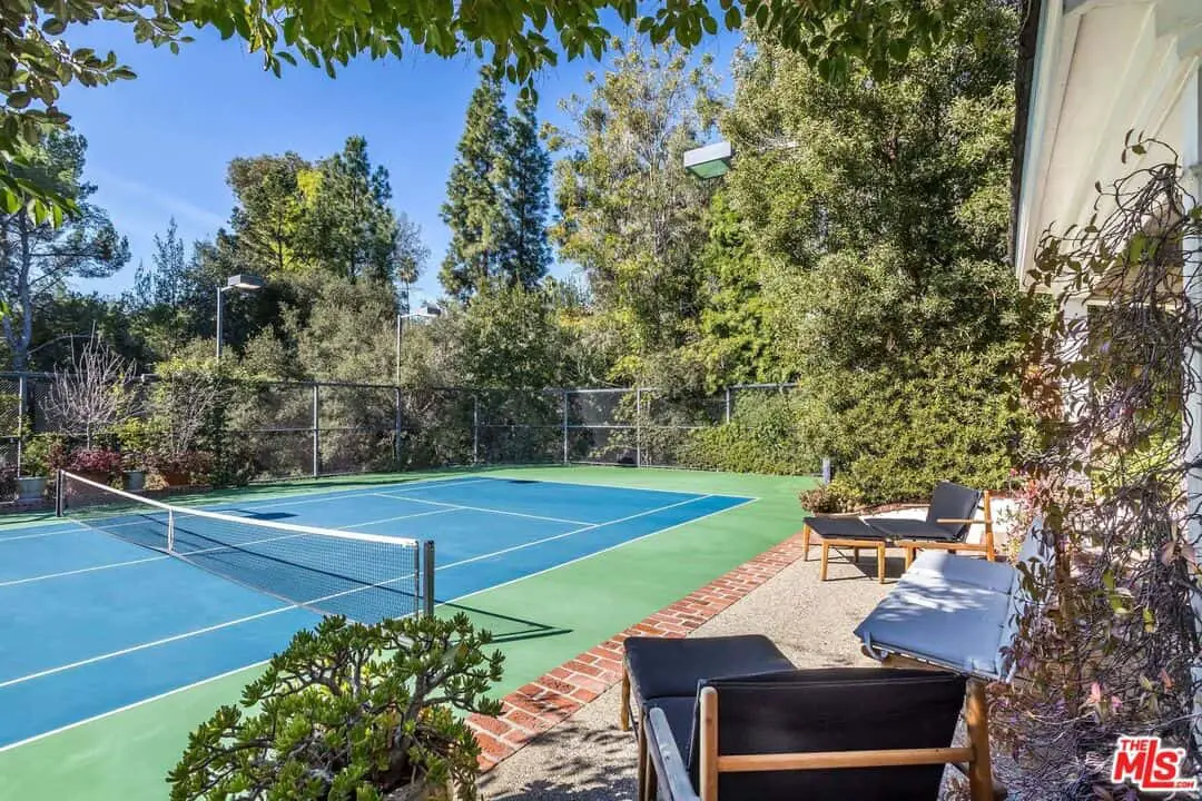 Jim Carrey’s tennis court