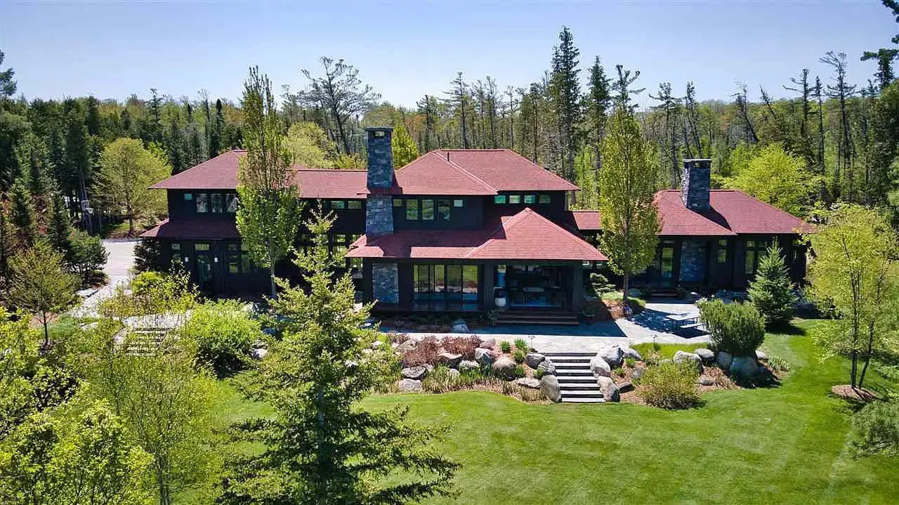 5240 Waverly Ln, Charlevoix - $15,000,000