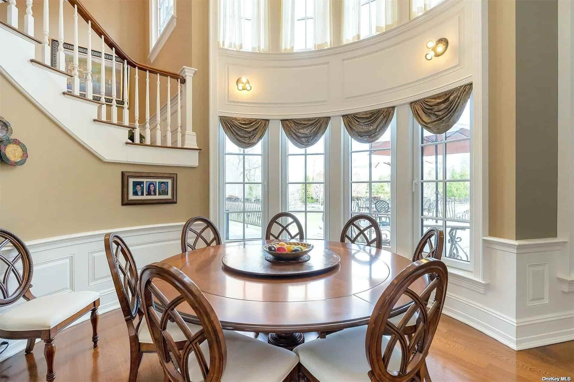 Jordan Belfort’s breakfast nook