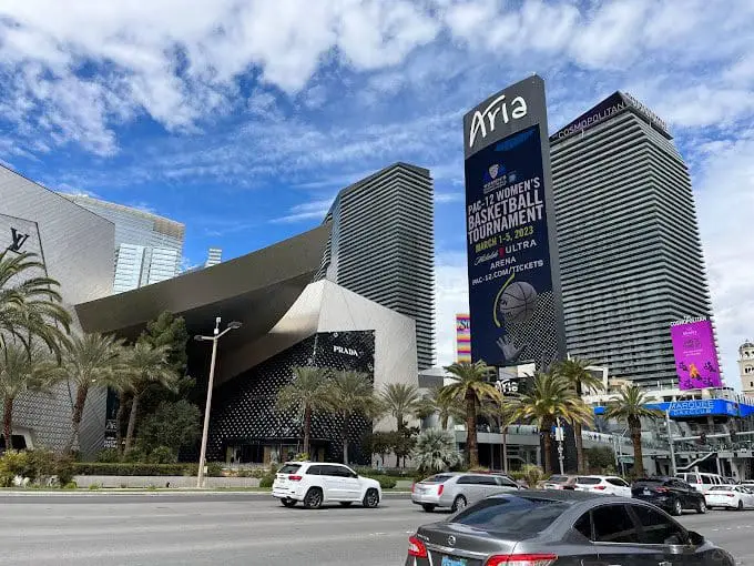 VEER Towers - The Leaning Towers of Vegas