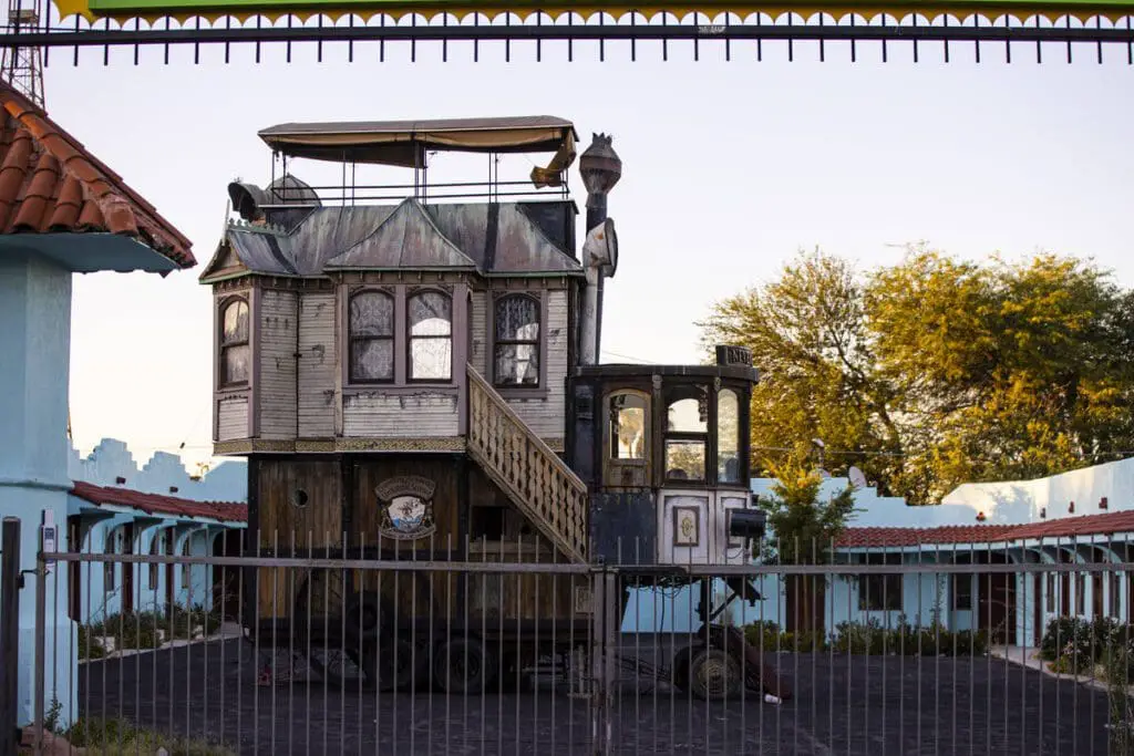 Strange Building The Neverwas Haul In California, USA