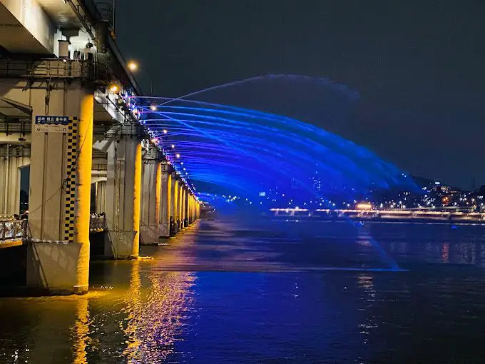  The Banpo Bridge Seoul