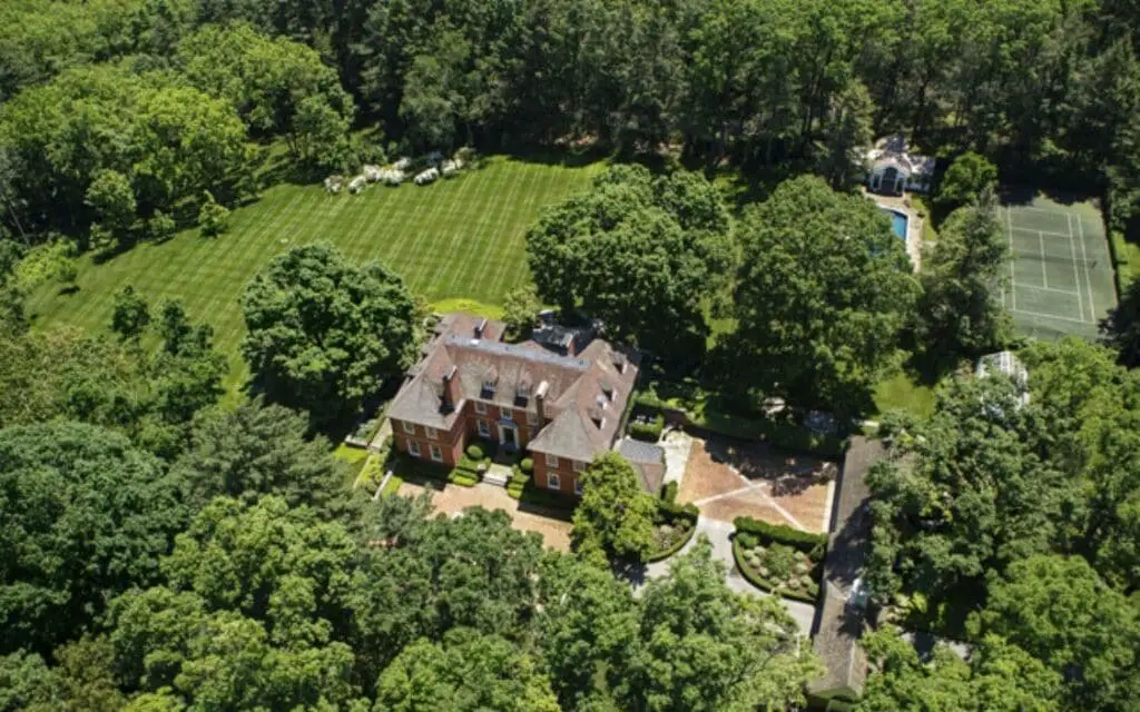 Aerial view of Richard Gere’s outdoor area and the tennis court