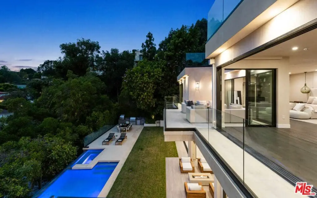 Brooklyn Beckham’s pool