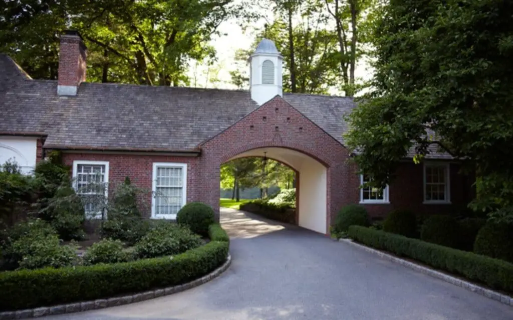 Richard Gere’s entryway