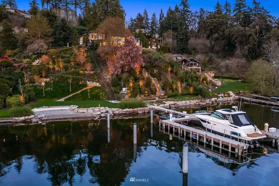 Russell Wilson’s private dock