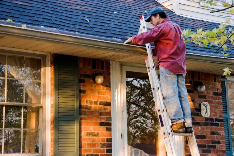 Cleaning Roof Gutter